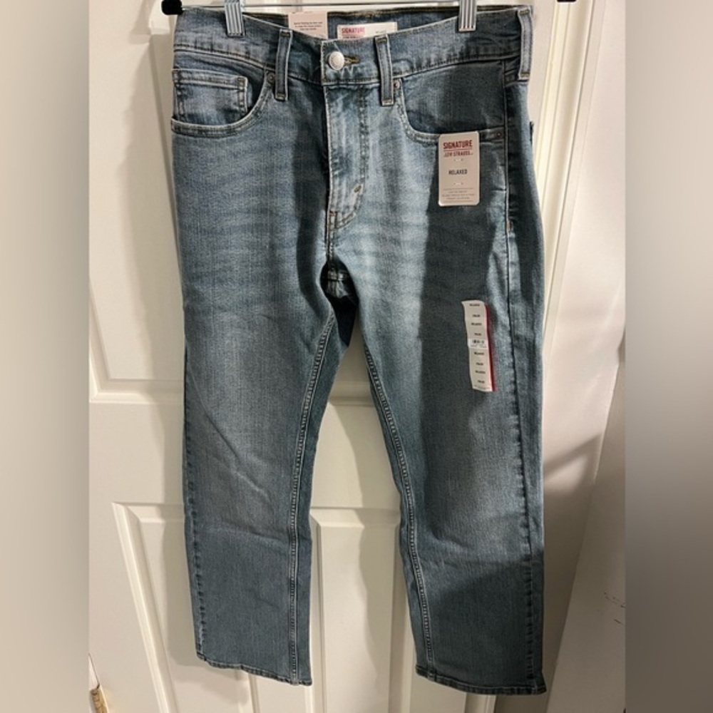Men’s Levi’s Relaxed Fit Signature Jeans Size 29x30 NEW WITH TAGS